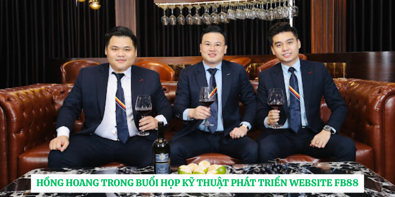 Hồng Hoang trong buổi họp kỹ thuật phát triển website FB88